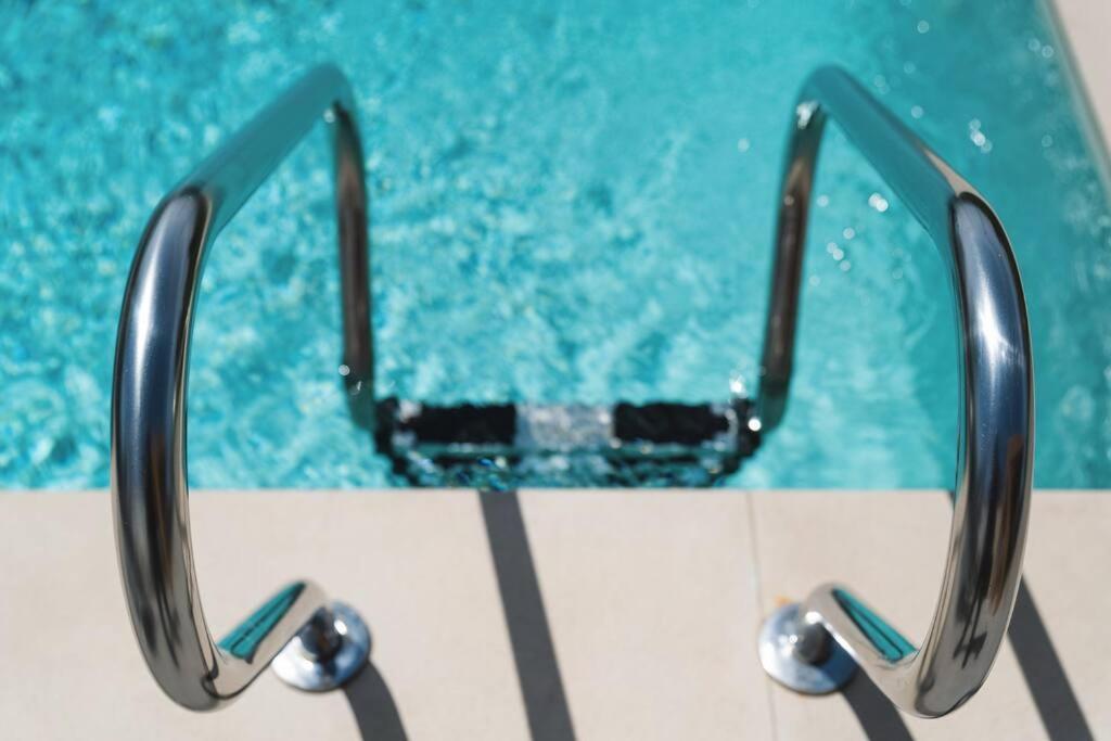 Amare Chania Luxury Residence Stérnai 外观 照片
